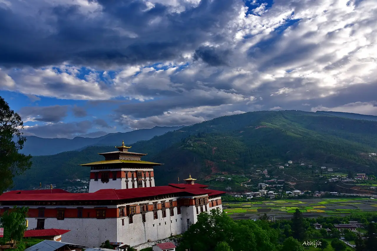 Rinpung Dzong above Paro at dusk