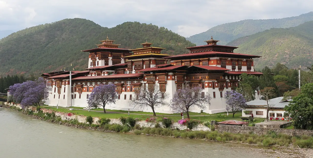 Punakha Dzong at the meeting of two rivers